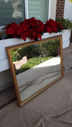 Wall mirror