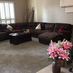 Indoors Moving Sale