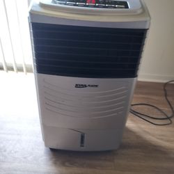 Kuulaire portable evaporative cooler (NOT FIRM ON PRICE MAKE ME AN OFFER)