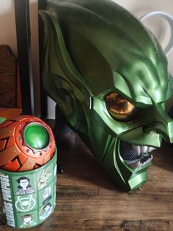 Marvel series Green Goblin helmet and Pumpkin Bomb