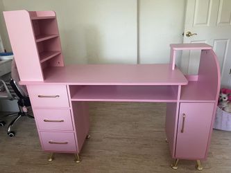 Nail tech desk