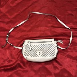 Simply vera white crossbody bag