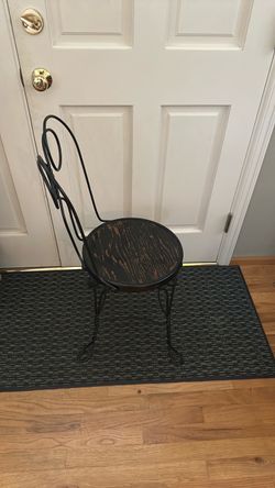 Set of 4 Black Wrought Iron Ice Cream Parlor Chairs