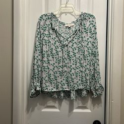 Women’s LOFT 100% Rayon Green & White Print Long Sleeve Pullover Blouse Top… Size Small… Runs A Little Big