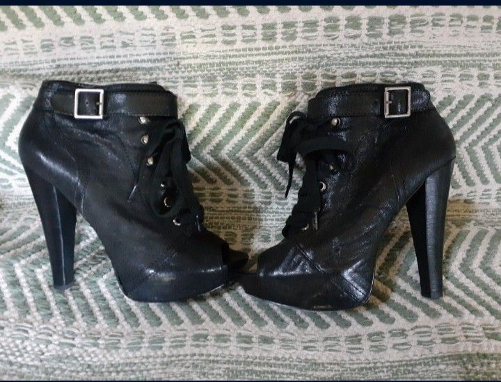 ALDO LEATHER BOOTIES