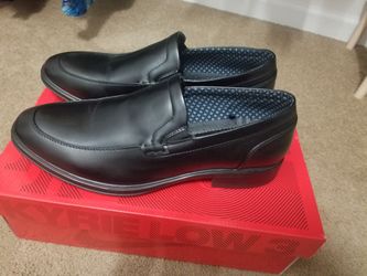 Barely Worn Perry Ellis Mens Dress Shoes