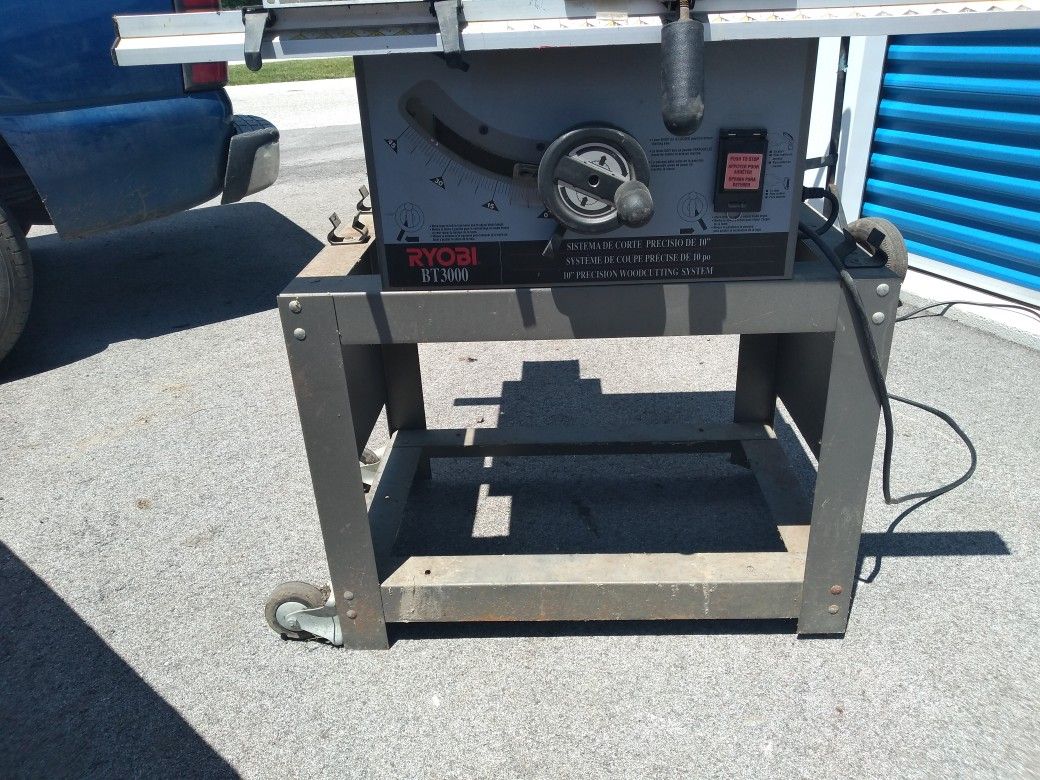 Ryobi table saw and router table BT3000 for Sale in Indianapolis, IN