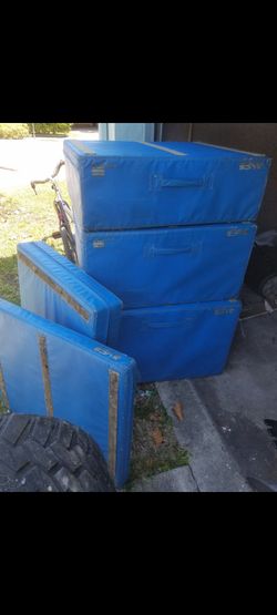 Plyometric box jump