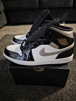 Men's Jordan 1 Mid SE New Size 11.5