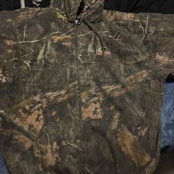 brand new mossy oak camo hoodie