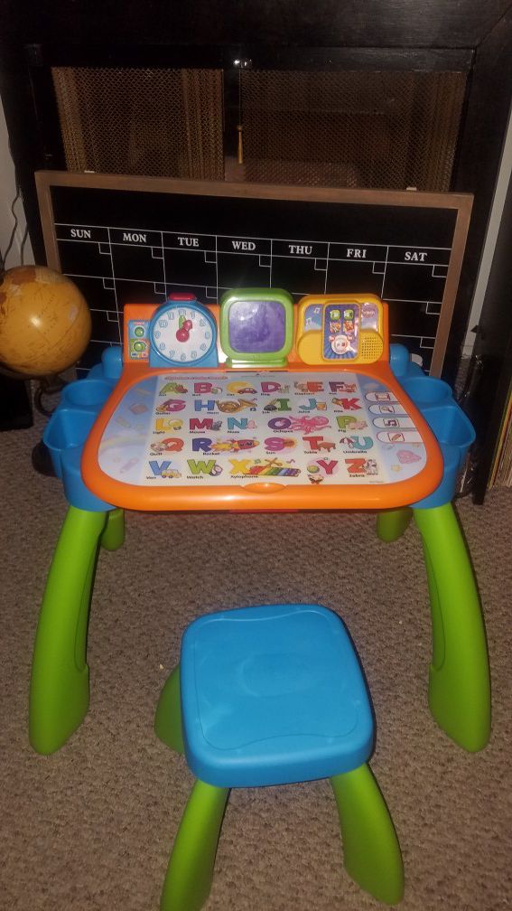 Vtech Touch and Learn Activity Desk