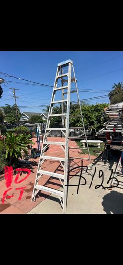 Excellent condition 10 feet and more size is available aluminum ladder