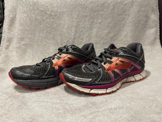 Brooks Adrenaline GTS 17 Women’s Black/Purple Size 8.5