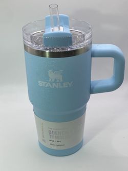 New Stanley 20oz Quencher H2.0 FlowState Tumbler With Handle, Blue Powder Crush