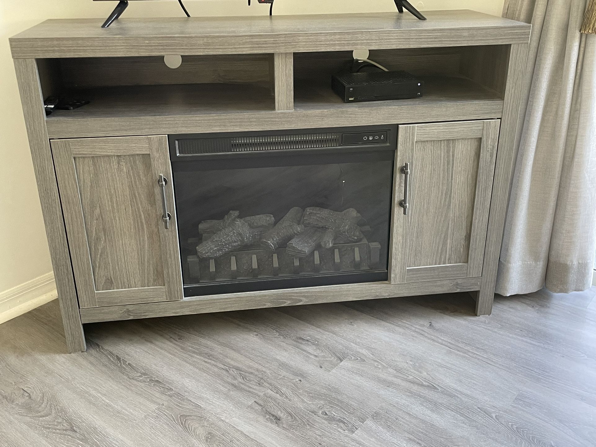 Style Selections 48-in W Iron Oak Infrared Quartz Electric Fireplace GREAT CONDITION