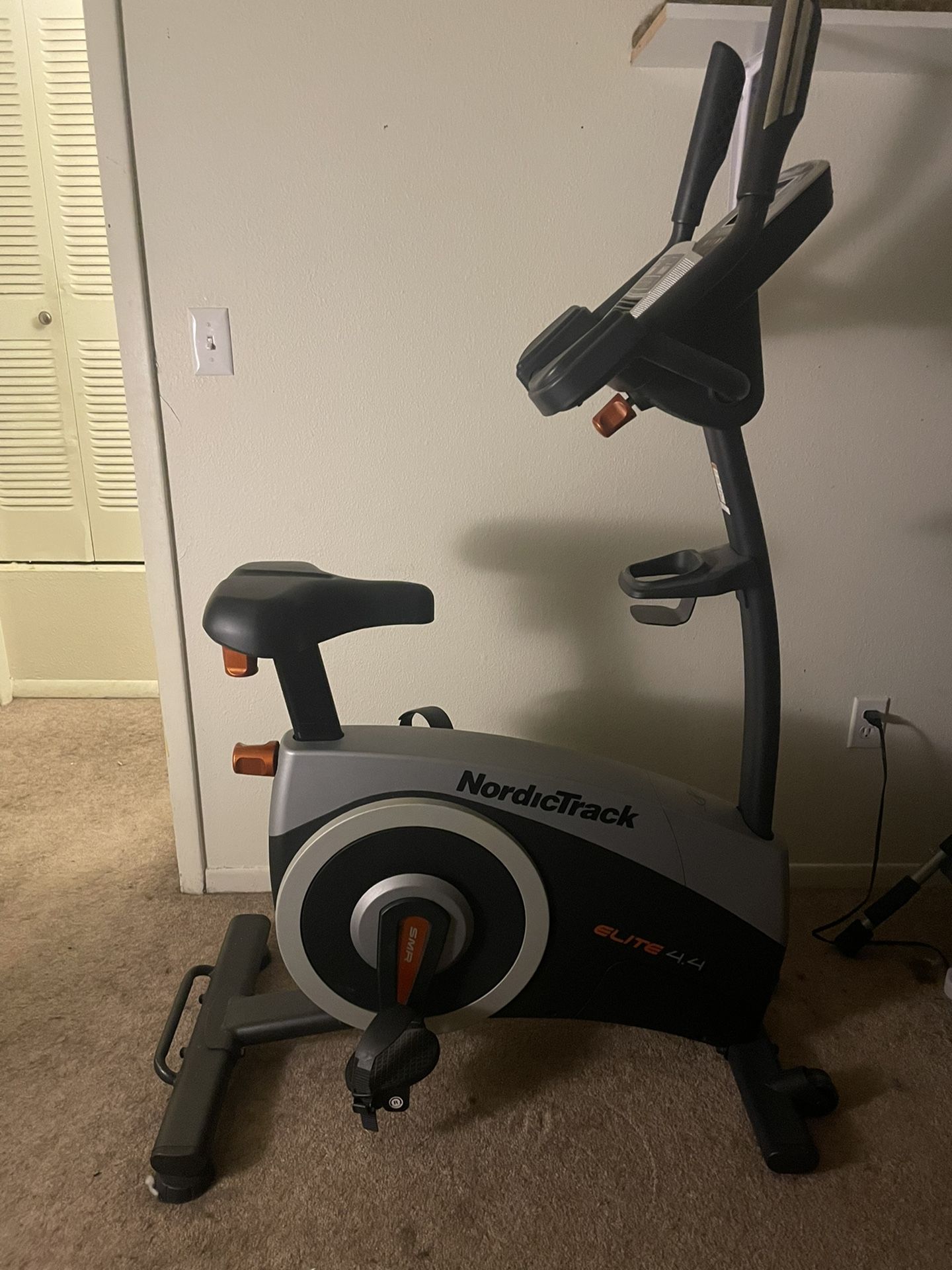 Nordic Track Upright Bike 4.4 Elite.