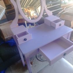Make Up Table With 3 Draws And Chair Width 28 Inches Depth 16 Inches Height 30 Inches 