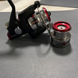 Rhino RSP2 Spinning Reel for Sale in Fontana, CA - OfferUp