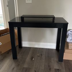 Table/desk