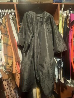 graduation gown