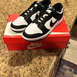 Nike Dunk Low Pandas