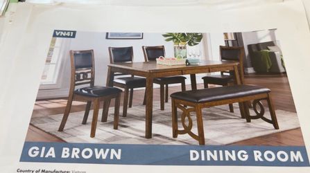 Dinning room 4 chairs 1 bench