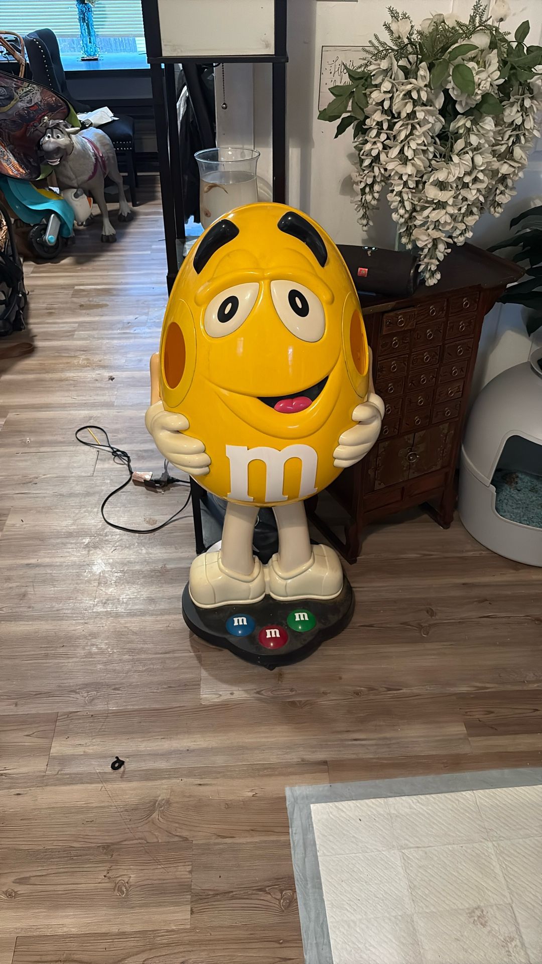 M&M's M&M Character Yellow Peanut Store bag Display 42" on wheels candy