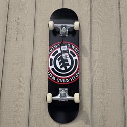 ELEMENT SKATEBOARD SIZE 8.0 