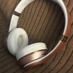 Rose Gold Beats Solo3