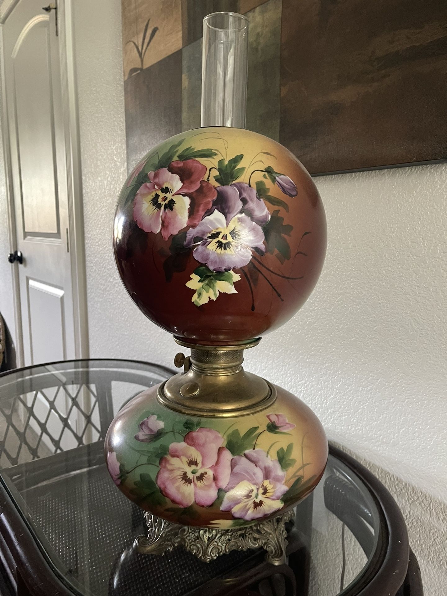 Antique Victorian "Gone with the Wind" parlor lamp kerosene oil lamp