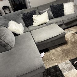 Grey Sectional Comes With Pillows 