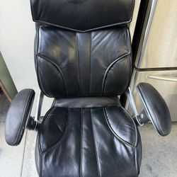 Very Nice Learher  Office Chair 