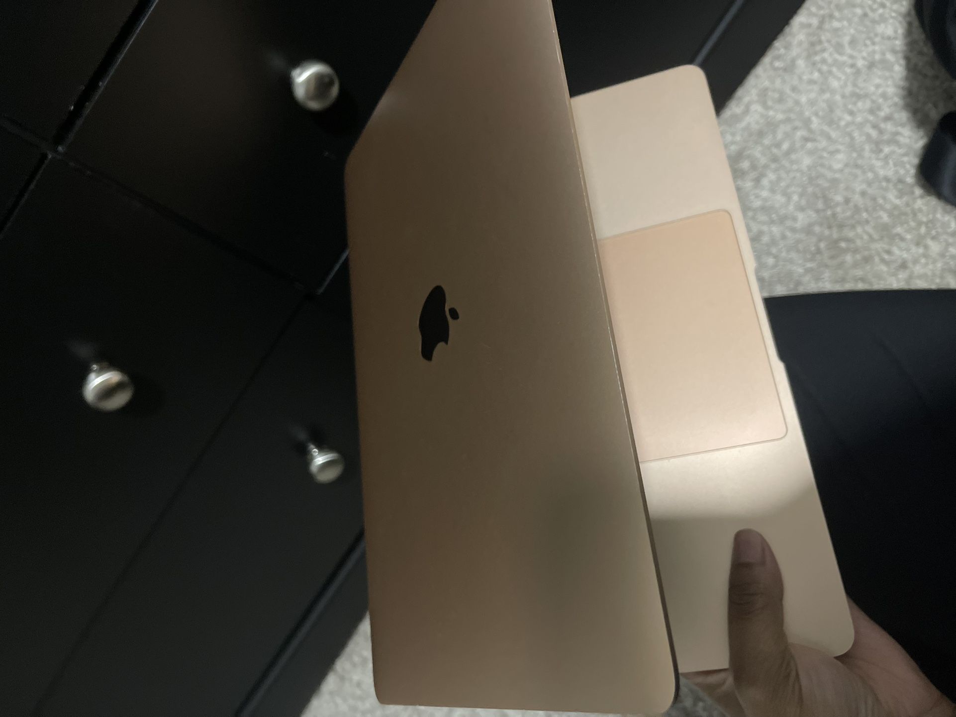 MacBook Air (M1, 2020)