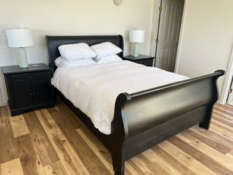 Queen Bedroom Set.