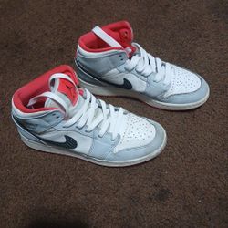 Nike Air Jordan 1s Barely Used Size 5.5y $40 
