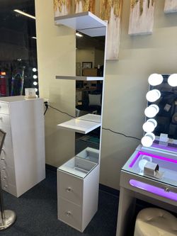 White vanity shelf w/ led