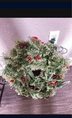 Christmas Wreath Brand New Still In Box $50