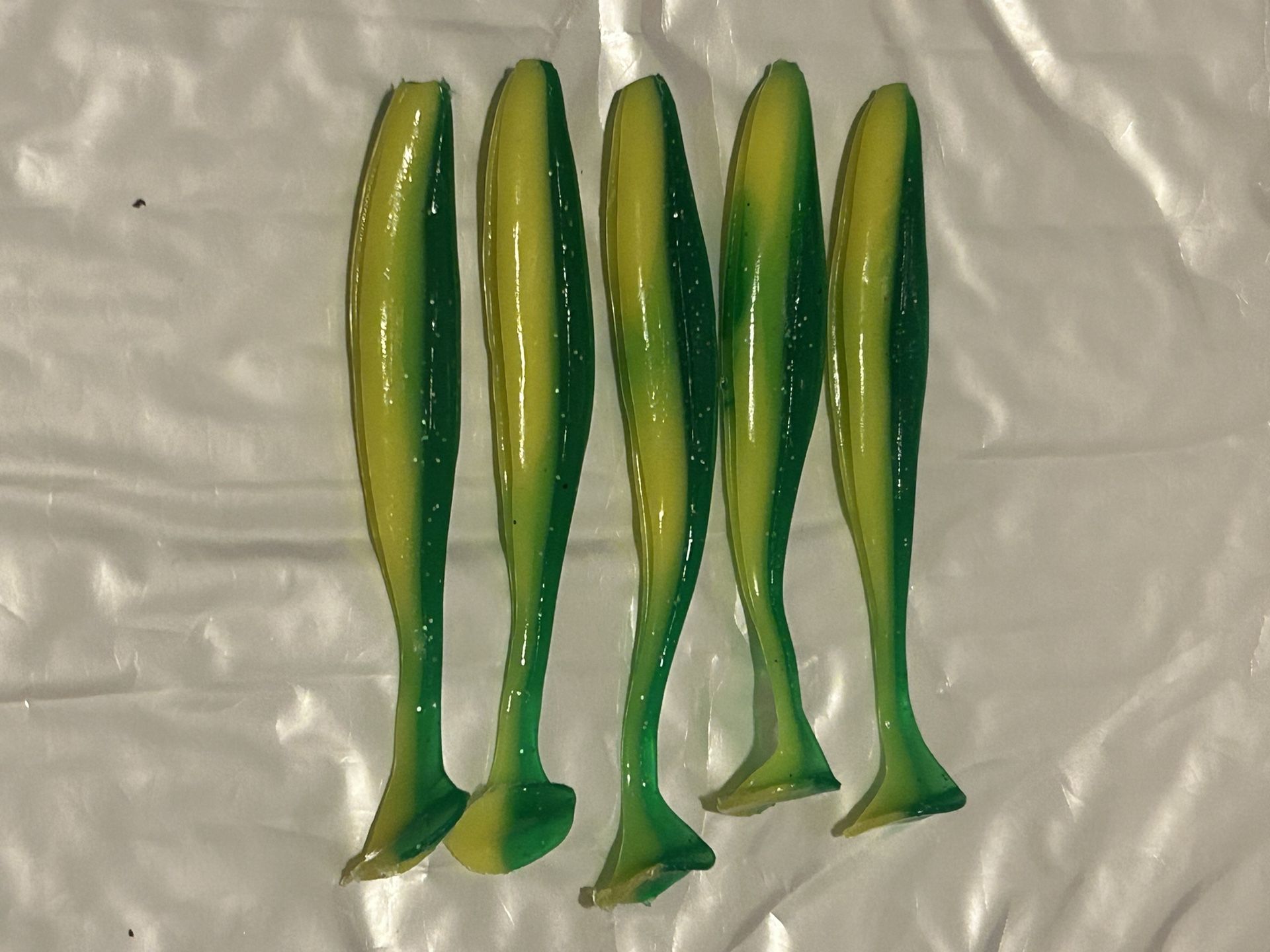 Green/Chartreuse-Glitter Paddle Tail Swimbait