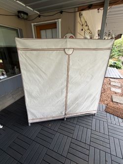 Portable Wardrobe