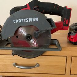 Craftsman V20 Circular Saw; 2 20ah Batteries; Charger; Manual