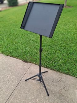 MUSIC STAND ( CLEARLAKE AREA)