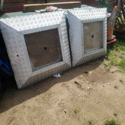 Diamond  Plate  stands