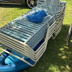 Pool Lounge Chairs 6 Total 