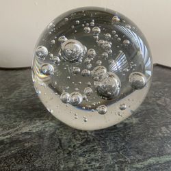 Vintage HAND BLOWN Clear ART GLASS Controlled Bubbles PAPER WEIGHT Ball Sphere
