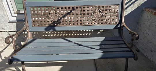 cast iron outdoor bench very heavy