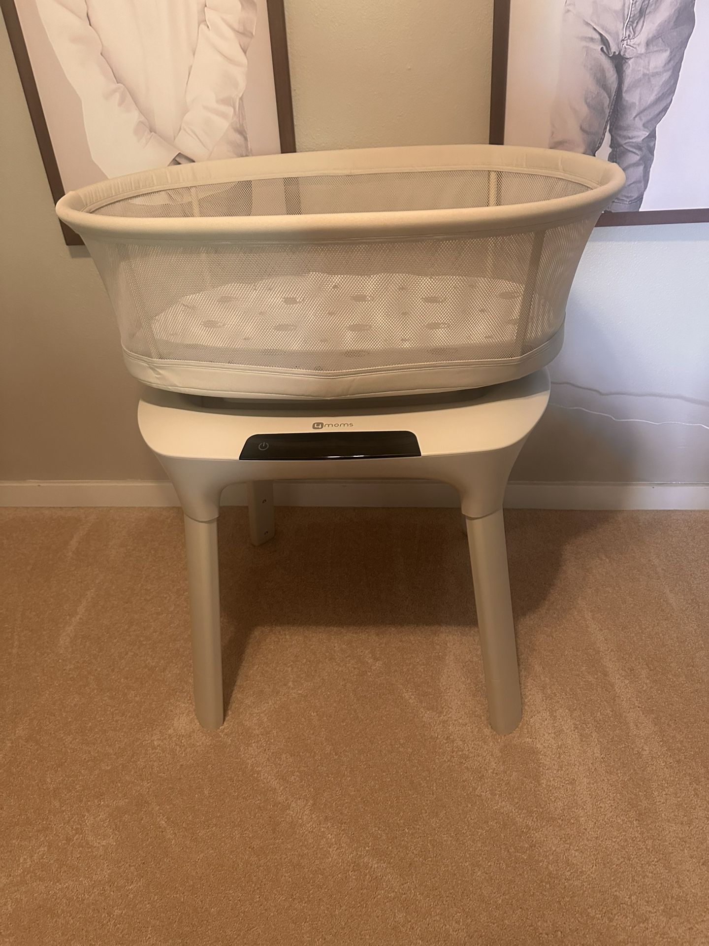 4 Moms Bassinet