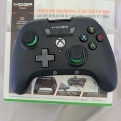 Xbox One Style Bluetooth Controller For Pc And Mobile Streaming. Moga Xp5-x+