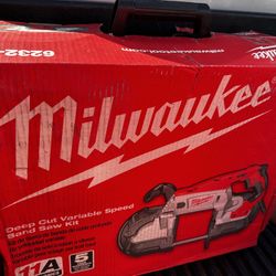 Milwaukee Band Saw