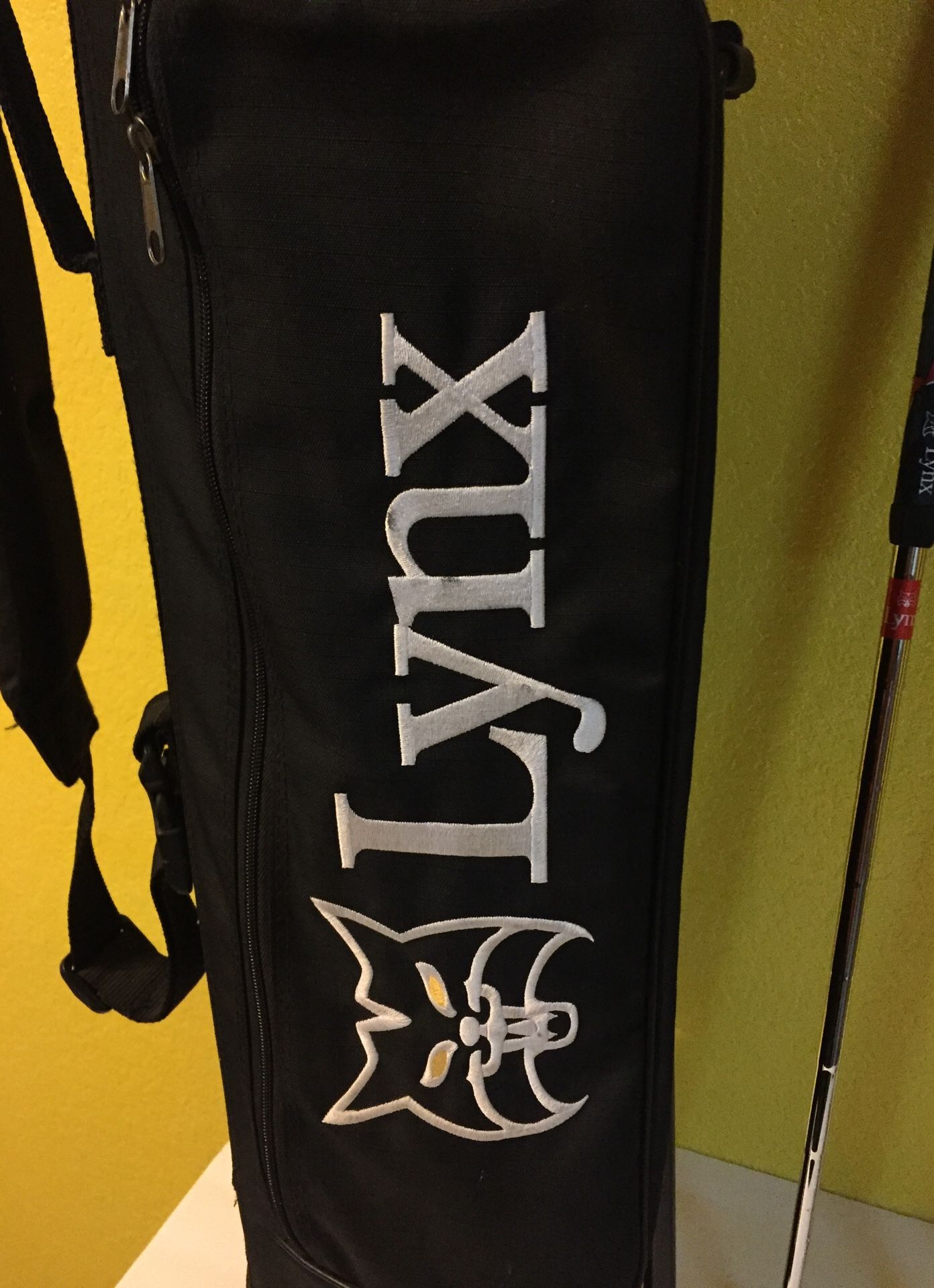 LYNX Jr. Lefthanded Golf Clubs w/Bag for Sale in Austin, TX OfferUp