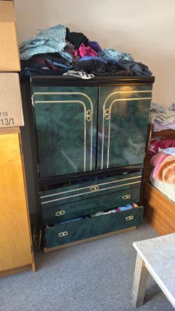 Dresser